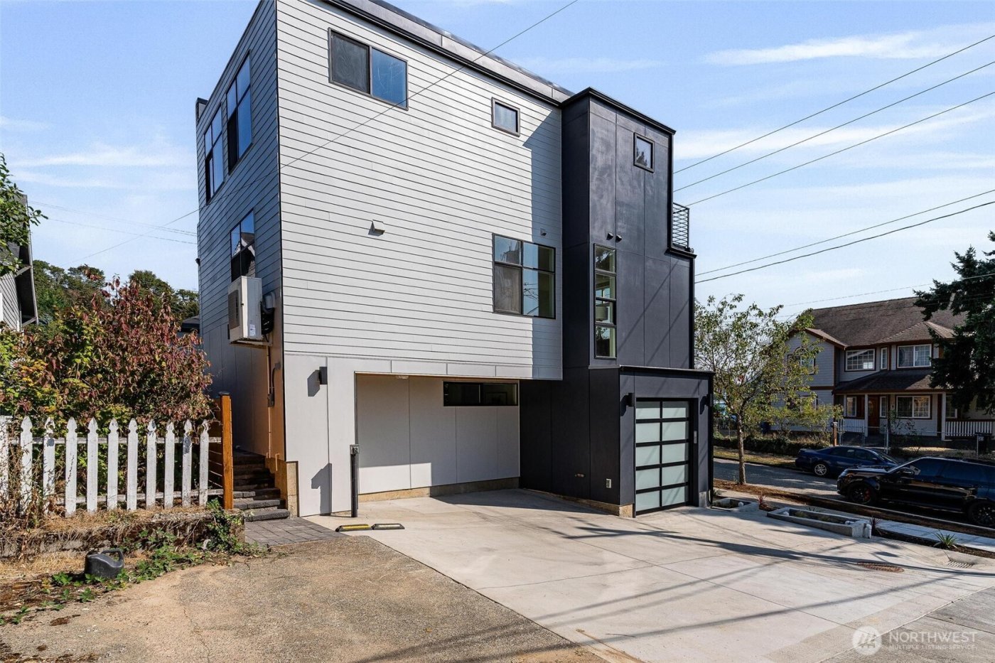 1616 S Juneau Street , Seattle, WA 98108