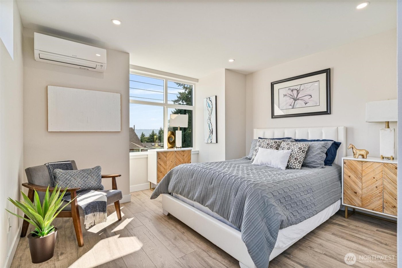 1616 S Juneau Street , Seattle, WA 98108