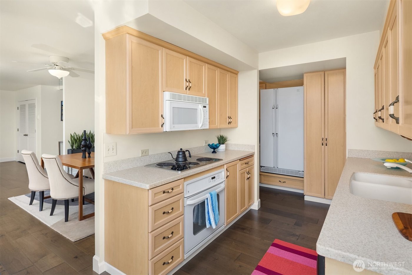 1620 43rd Avenue E #8C, Seattle, WA 98112-3267