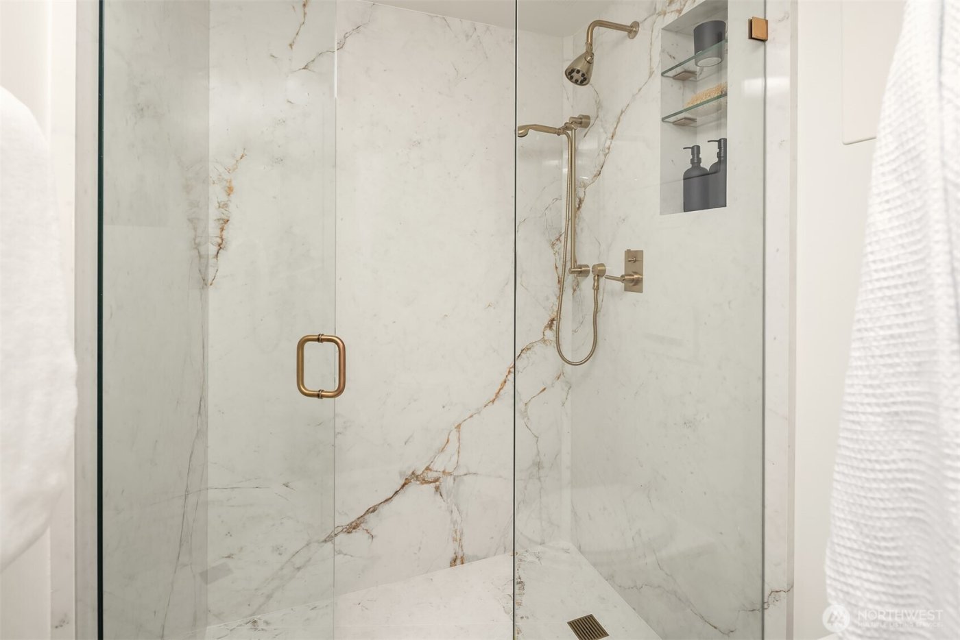 1620 43rd Avenue E #8C, Seattle, WA 98112-3267