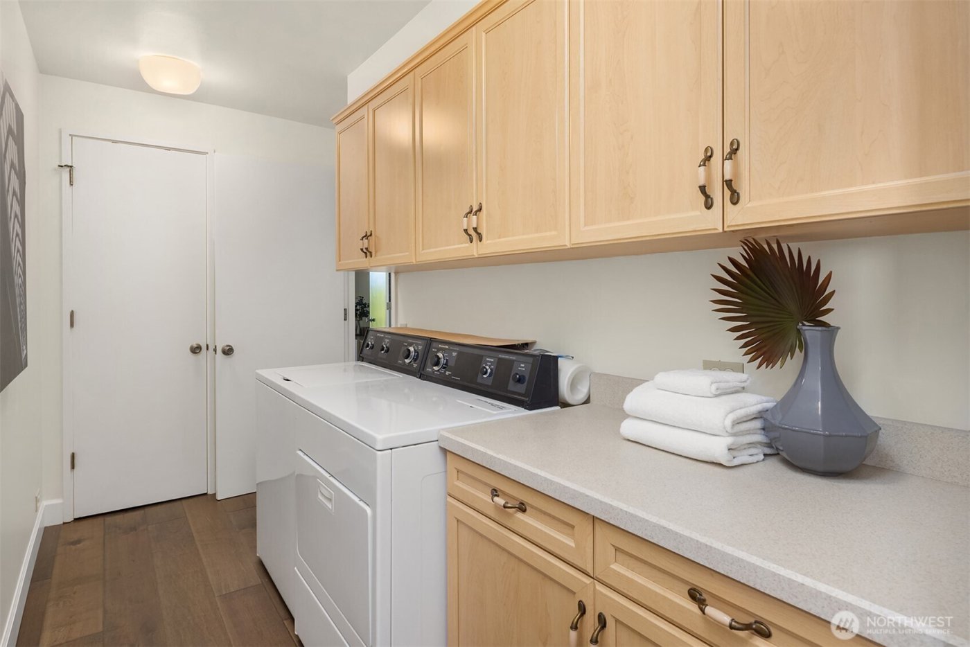 1620 43rd Avenue E #8C, Seattle, WA 98112-3267