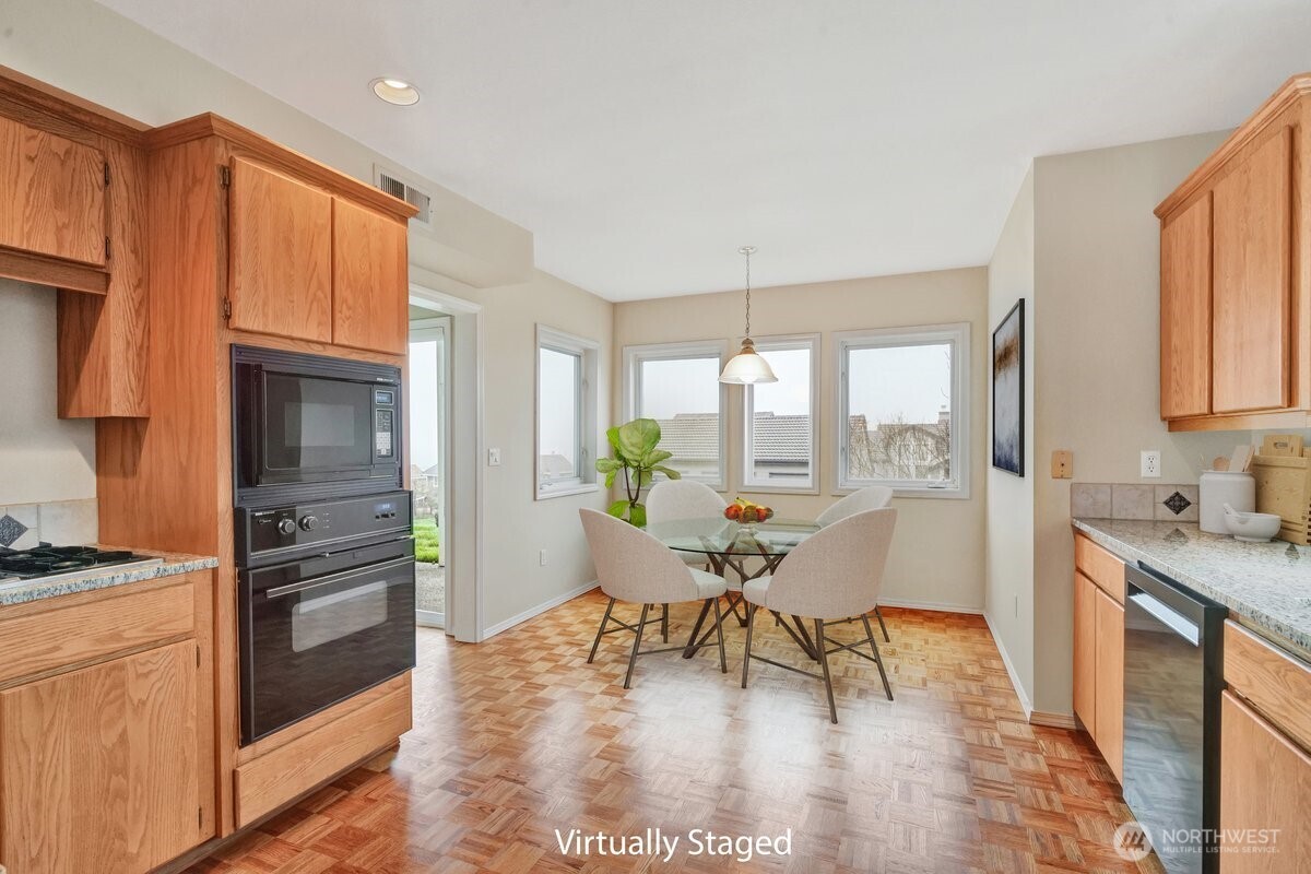 126 Cormorant Drive , Steilacoom, WA 98388