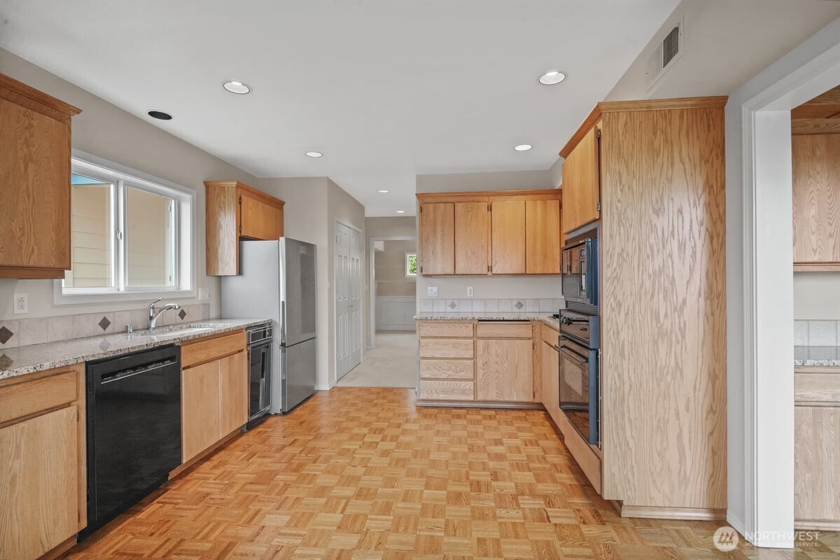 126 Cormorant Drive , Steilacoom, WA 98388