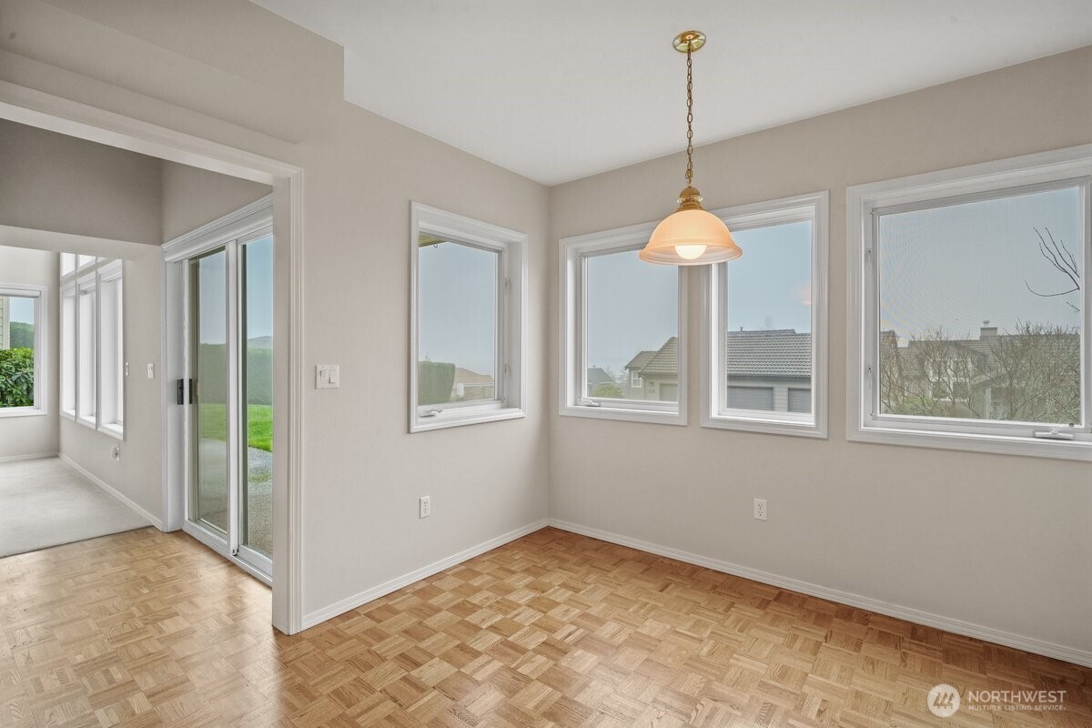 126 Cormorant Drive , Steilacoom, WA 98388