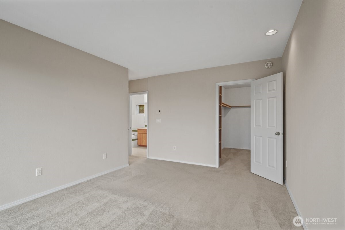 126 Cormorant Drive , Steilacoom, WA 98388