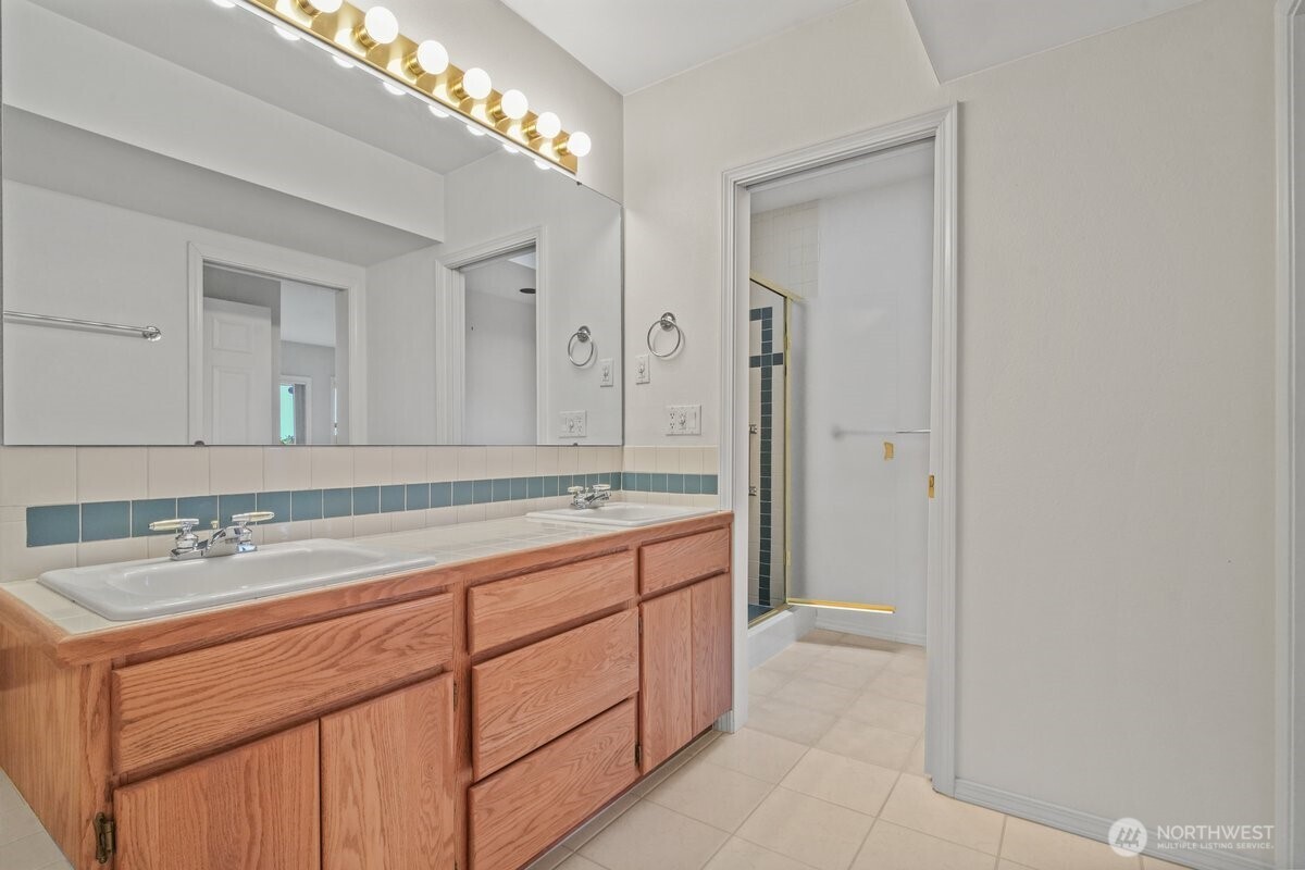 126 Cormorant Drive , Steilacoom, WA 98388