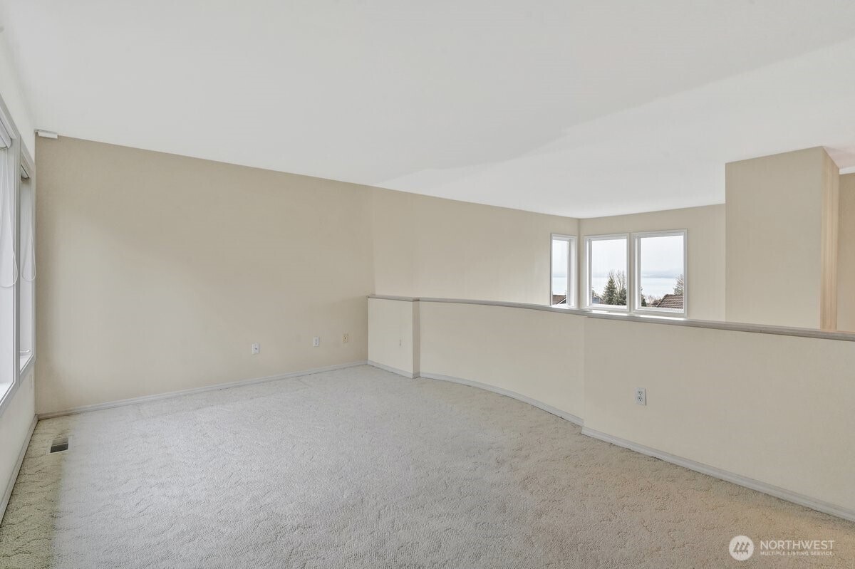 126 Cormorant Drive , Steilacoom, WA 98388