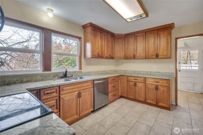 445 S 96th Street , Tacoma, WA 98444 - Photo 8