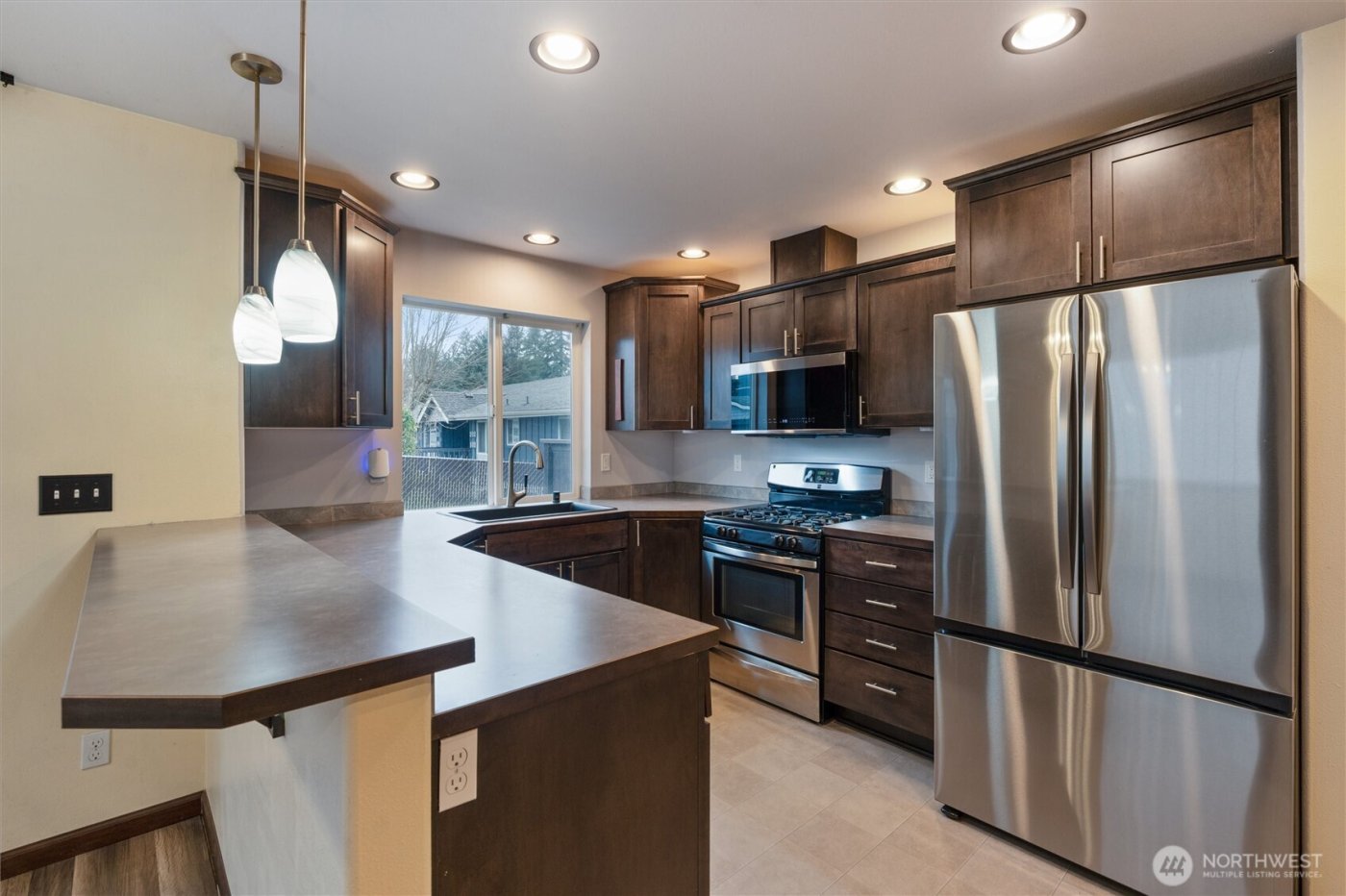 755 Glenridge Court , Bremerton, WA 98310