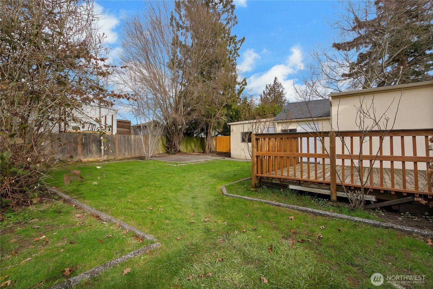 711 Le Lou Wa Place NE, Tacoma, WA 98422