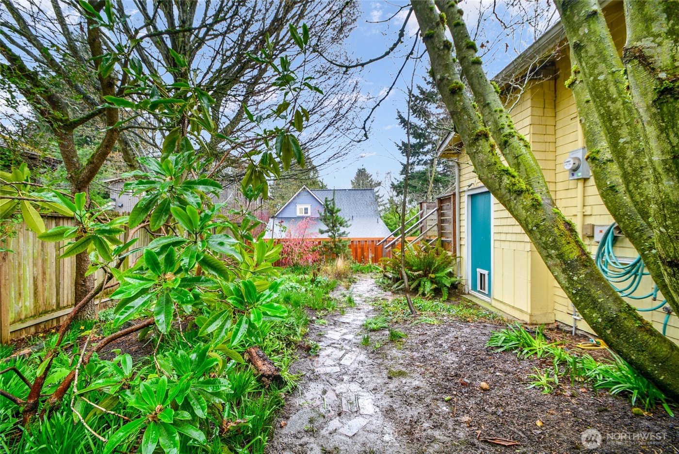 932 21st Avenue , Seattle, WA 98122