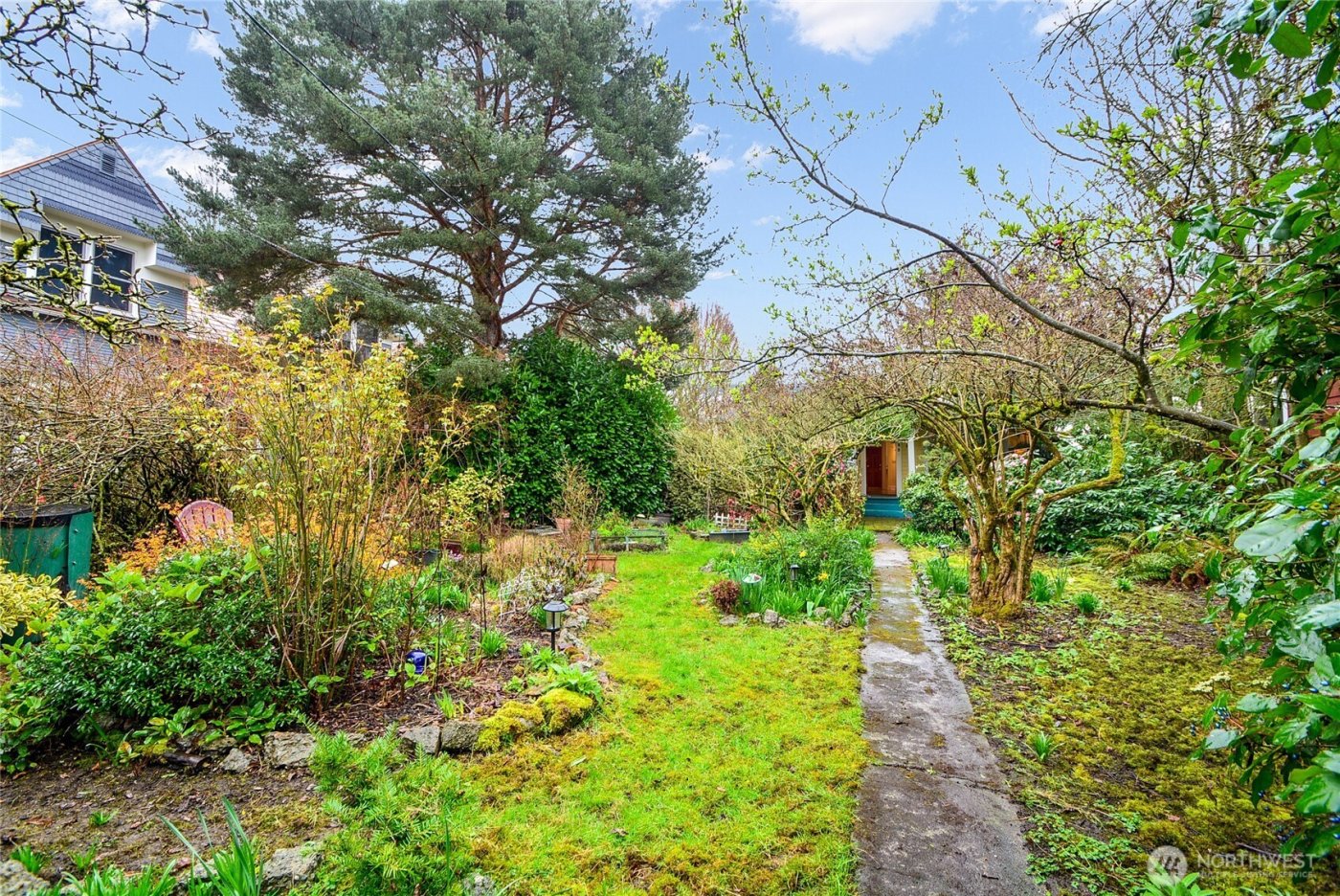 932 21st Avenue , Seattle, WA 98122