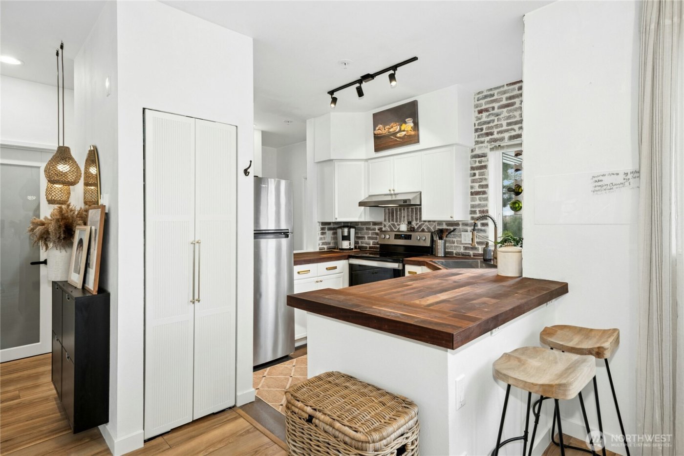 12012 NE 204th Place #C203, Bothell, WA 98011