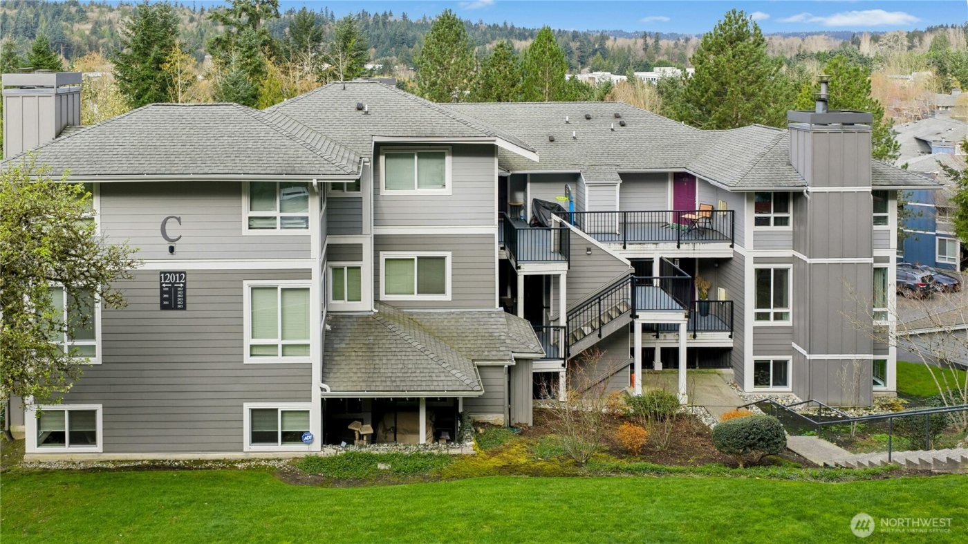 12012 NE 204th Place #C203, Bothell, WA 98011