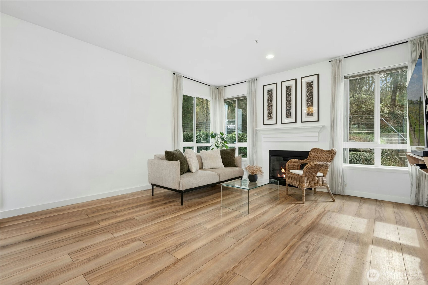 12012 NE 204th Place #C203, Bothell, WA 98011