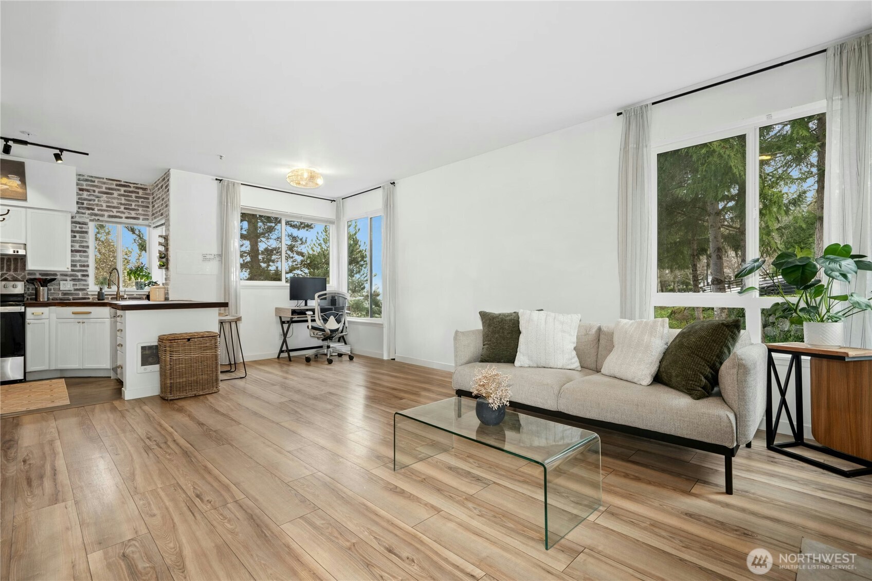 12012 NE 204th Place #C203, Bothell, WA 98011