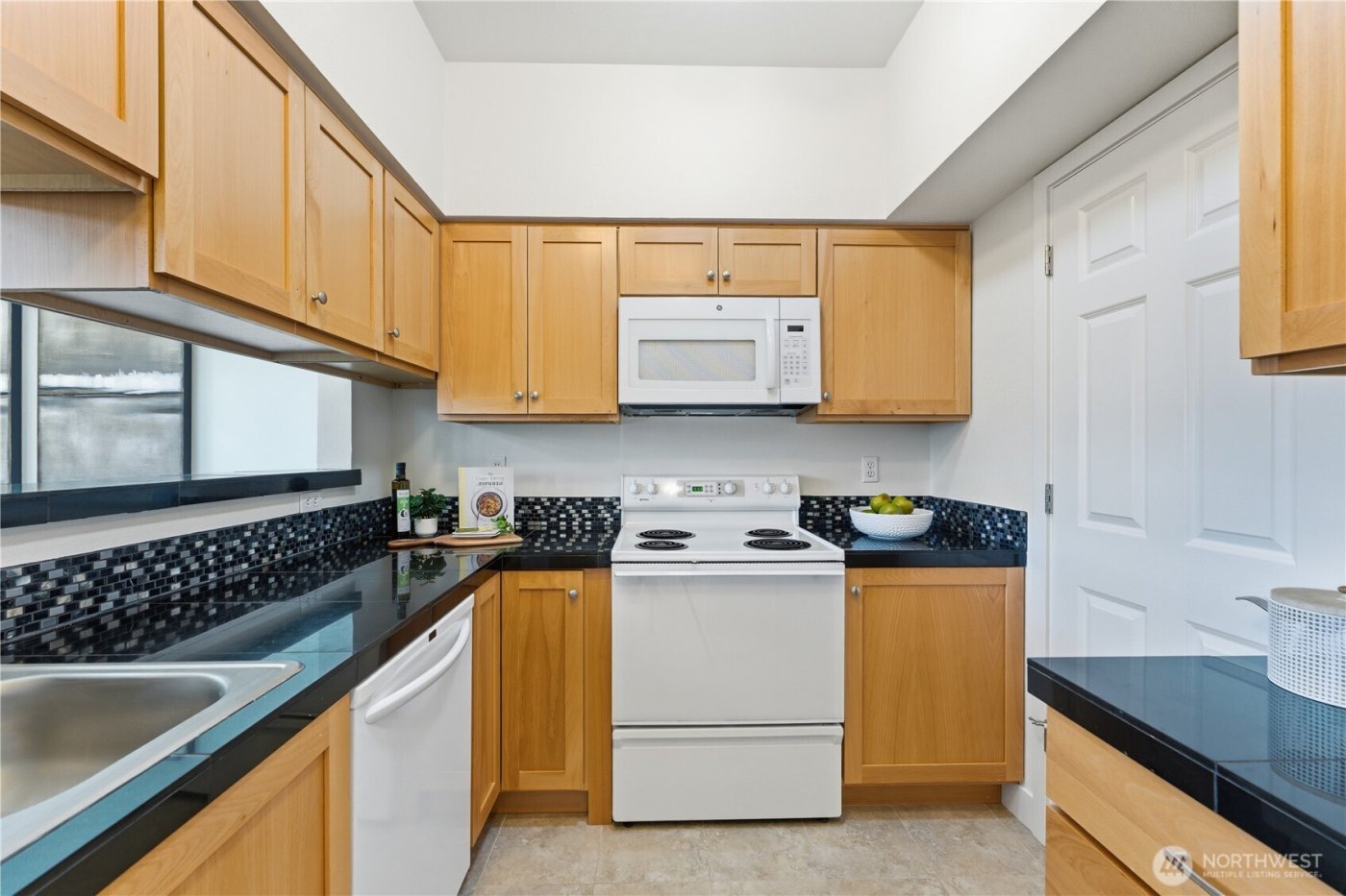 18930 Bothell-Everett Highway #G105, Bothell, WA 98012