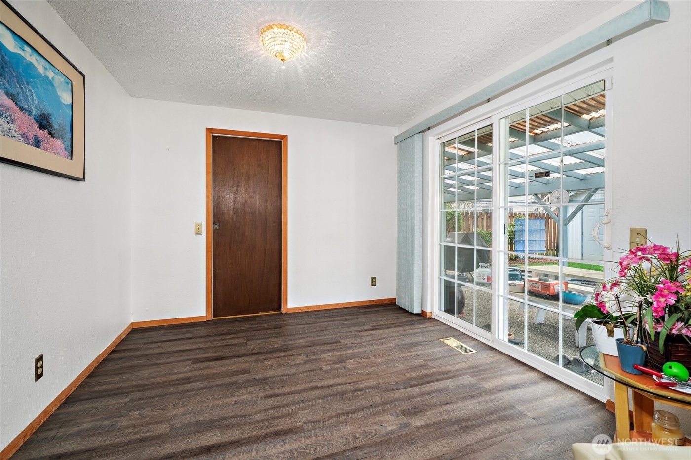 15401 Meridian Avenue N, Shoreline, WA 98133