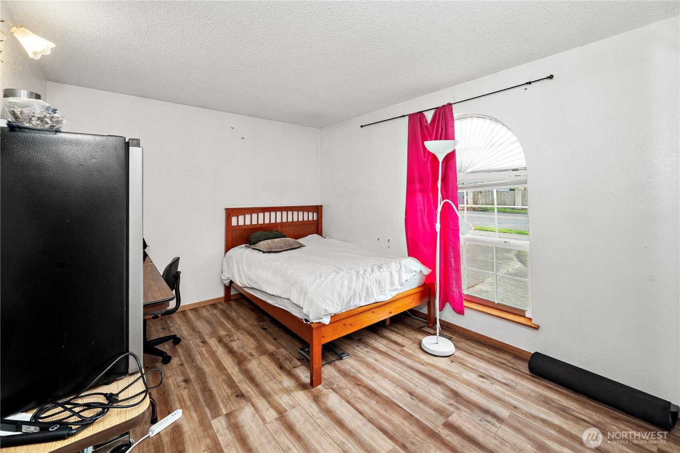 15401 Meridian Avenue N, Shoreline, WA 98133