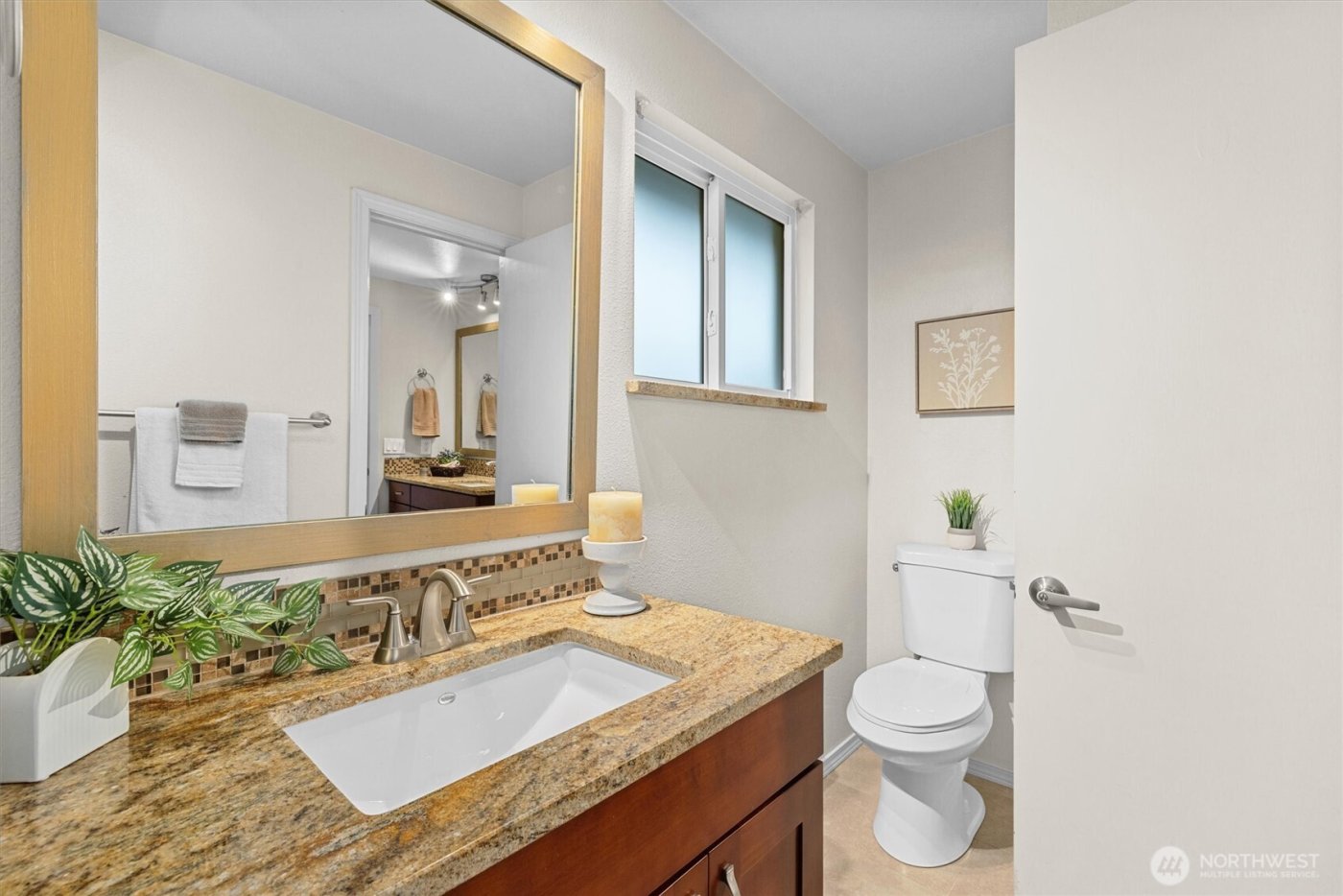 15919 NE 84th Avenue NE, Kenmore, WA 98028