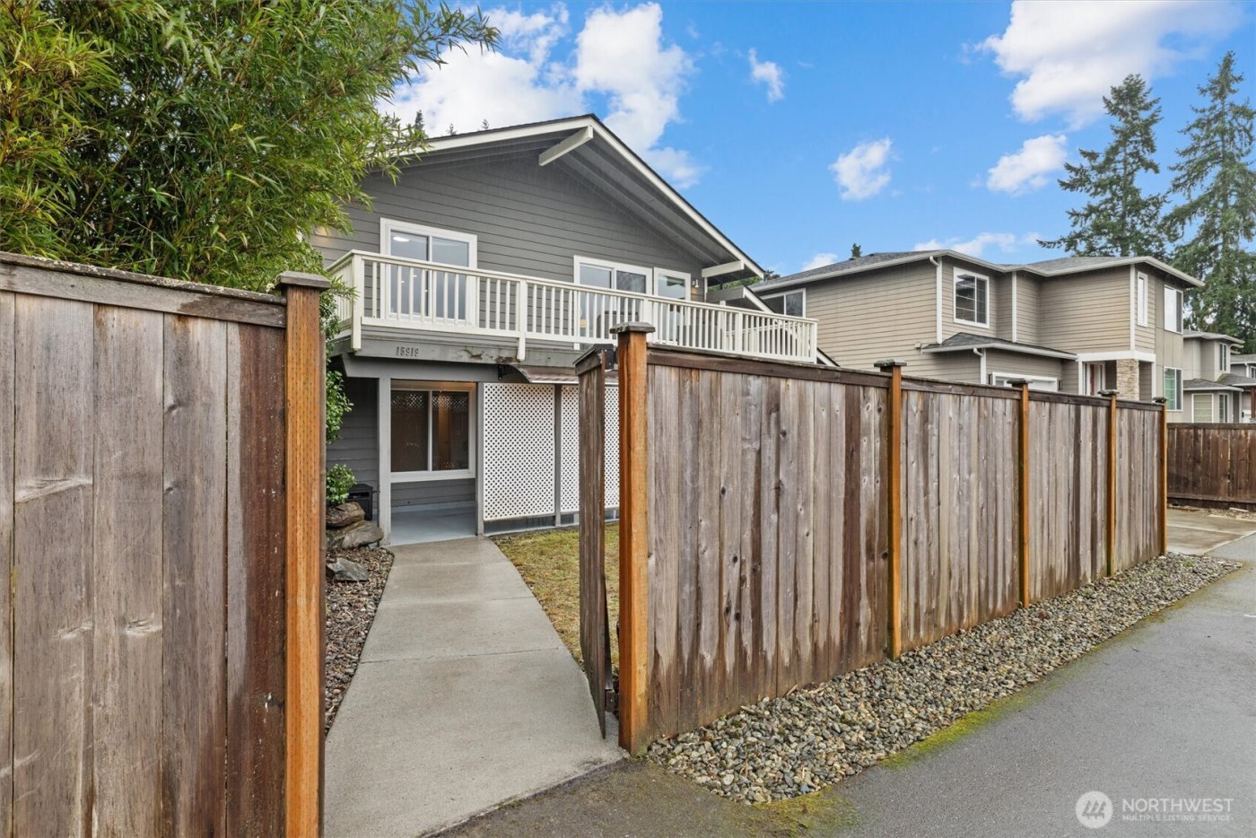 15919 NE 84th Avenue NE, Kenmore, WA 98028