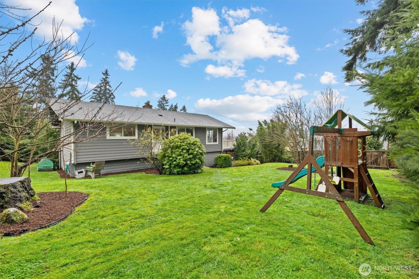 15919 NE 84th Avenue NE, Kenmore, WA 98028