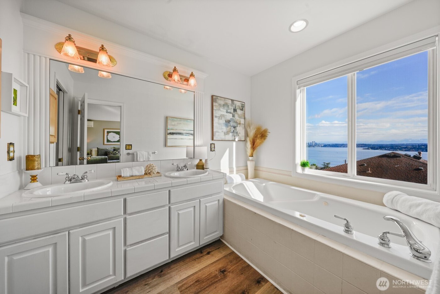 1354 32nd Avenue S, Seattle, WA 98144