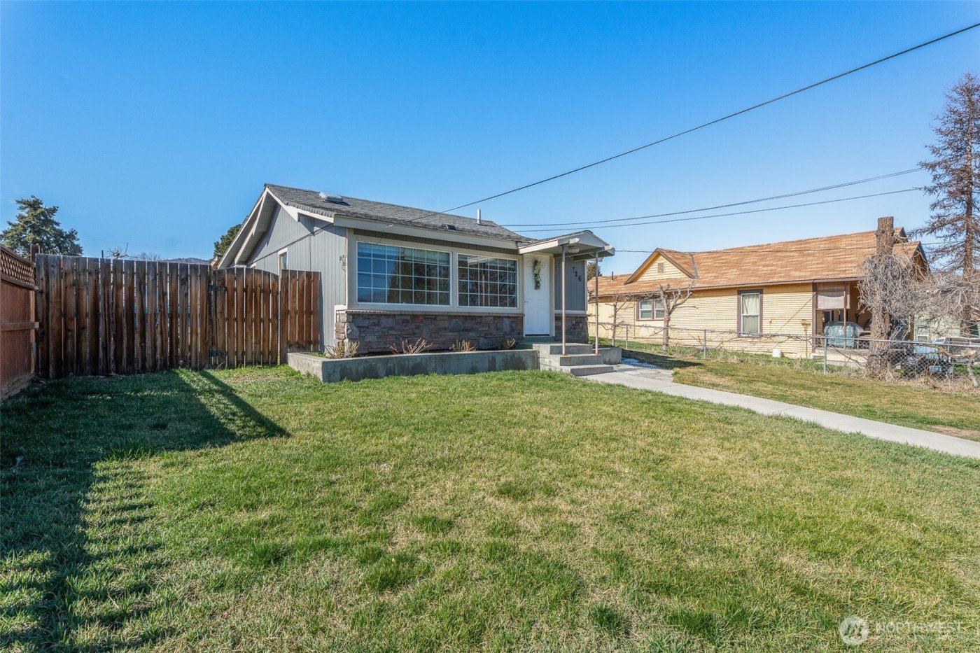 726 Methow Street , Wenatchee, WA 98801