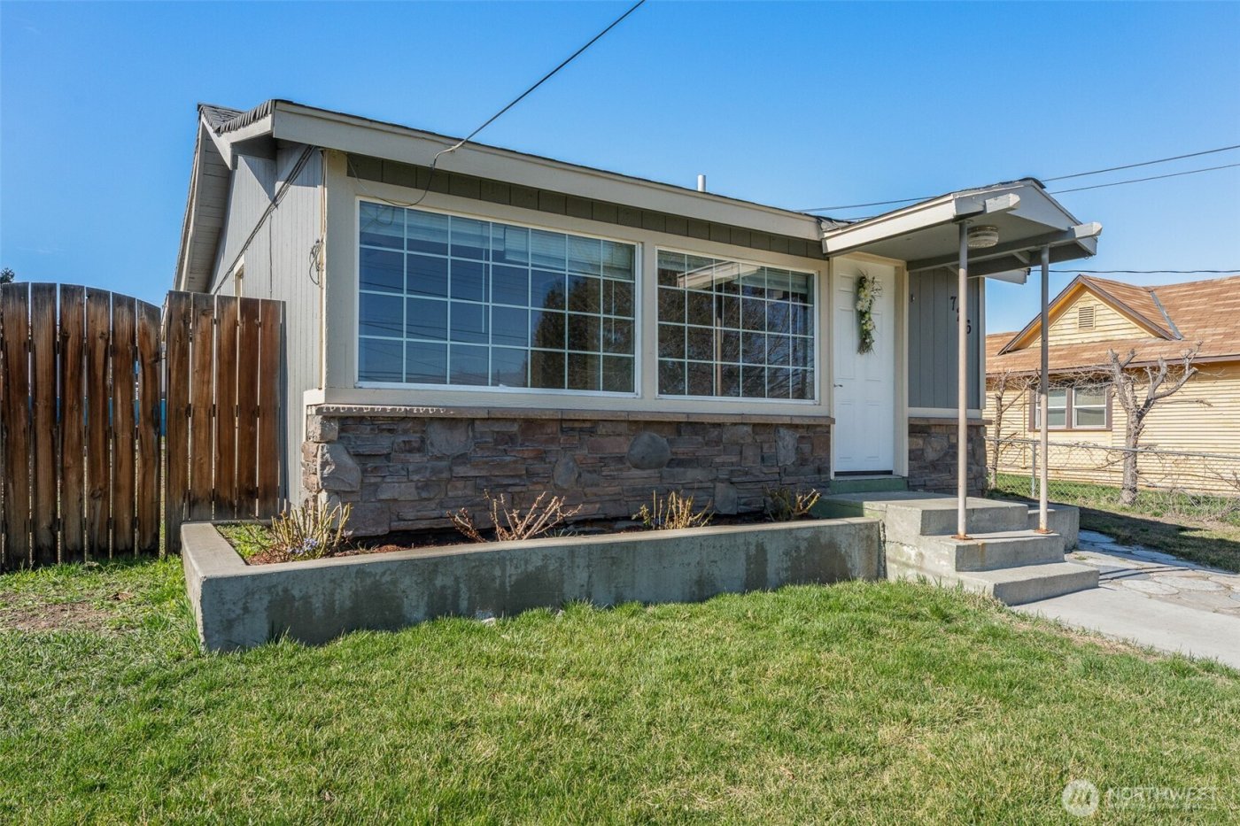 726 Methow Street , Wenatchee, WA 98801