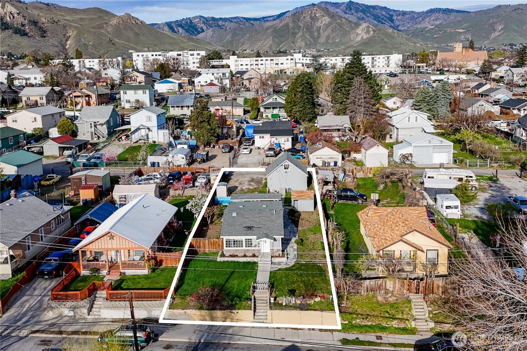 726 Methow Street , Wenatchee, WA 98801