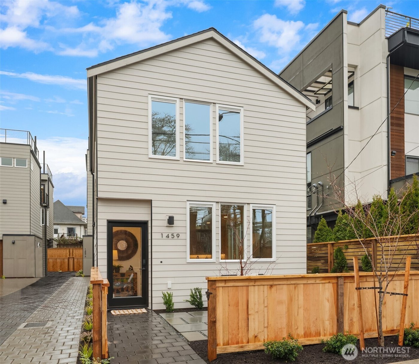 1459 22nd Avenue , Seattle, WA 98122