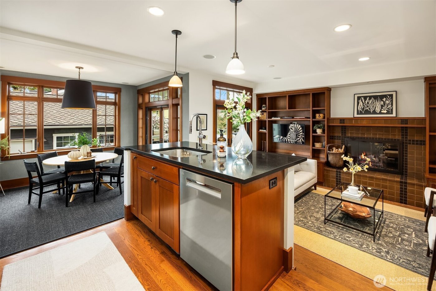 1632 35th Avenue , Seattle, WA 98122