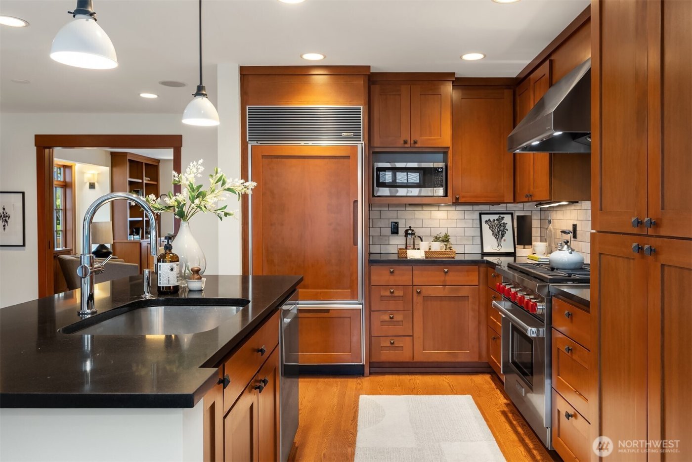 1632 35th Avenue , Seattle, WA 98122