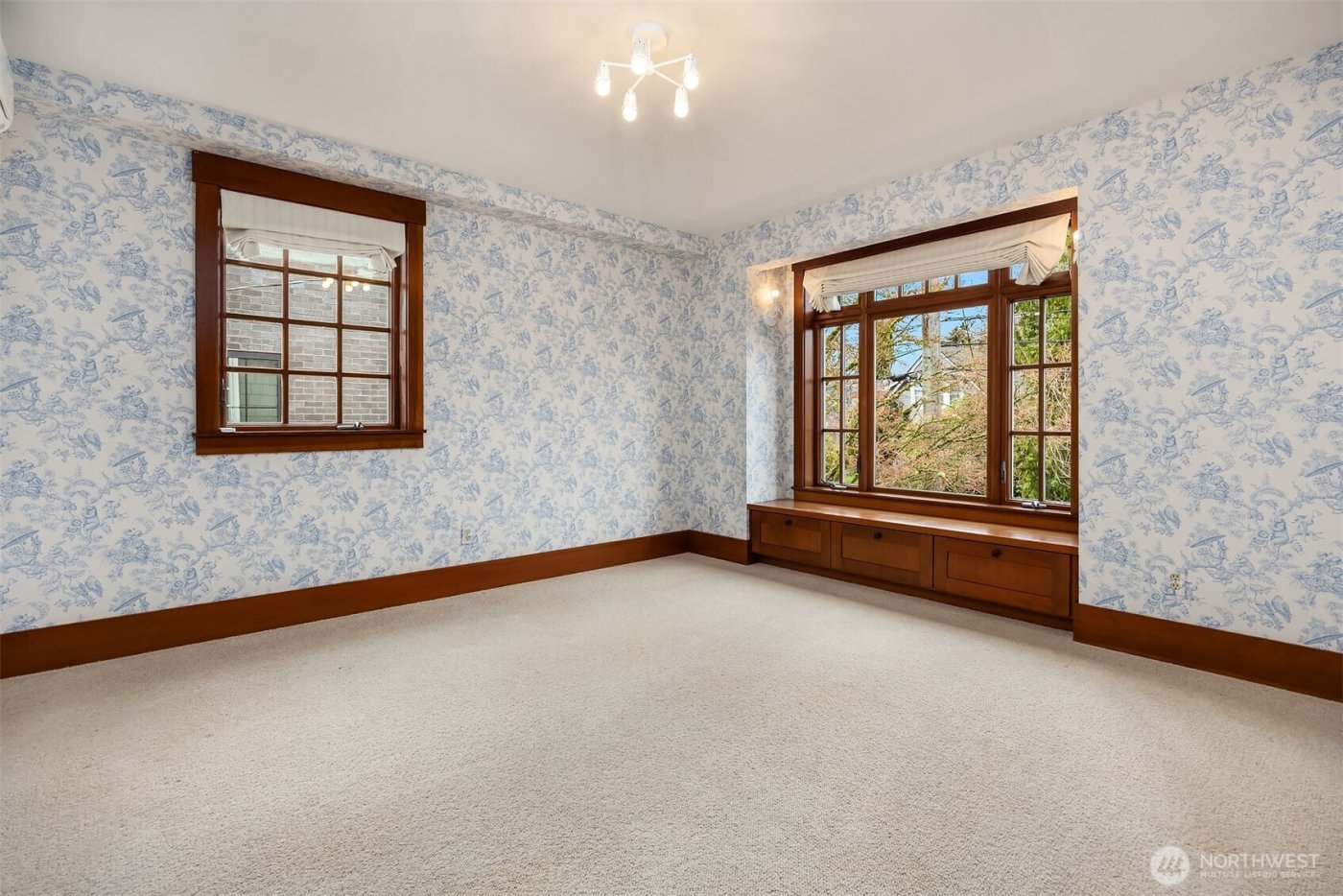 1632 35th Avenue , Seattle, WA 98122