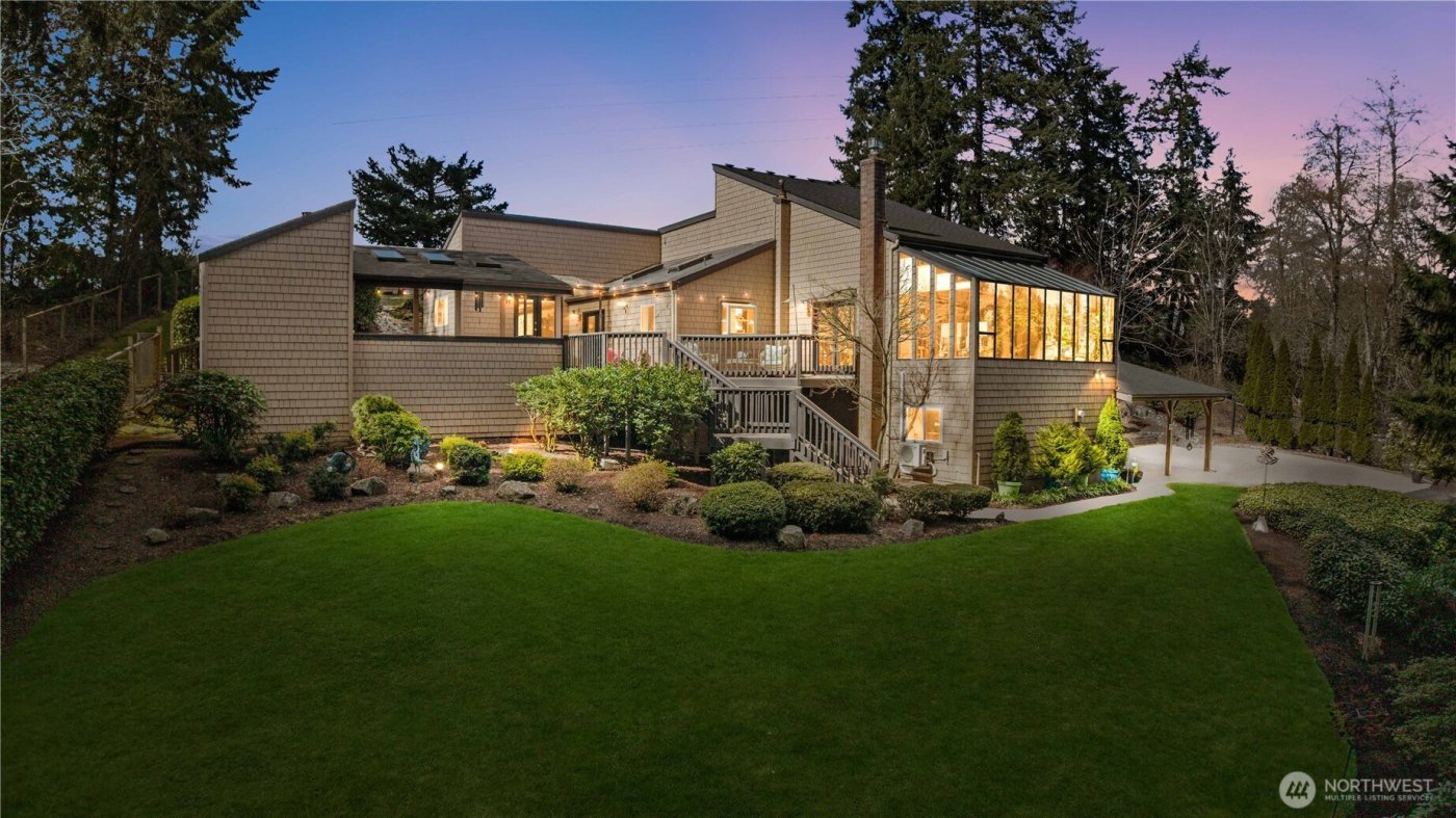 5412 175th Avenue Ct E, Lake Tapps, WA 98391