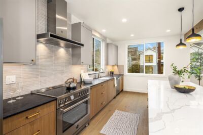 4406 1st Avenue NE, Seattle, WA 98105 - Photo 5