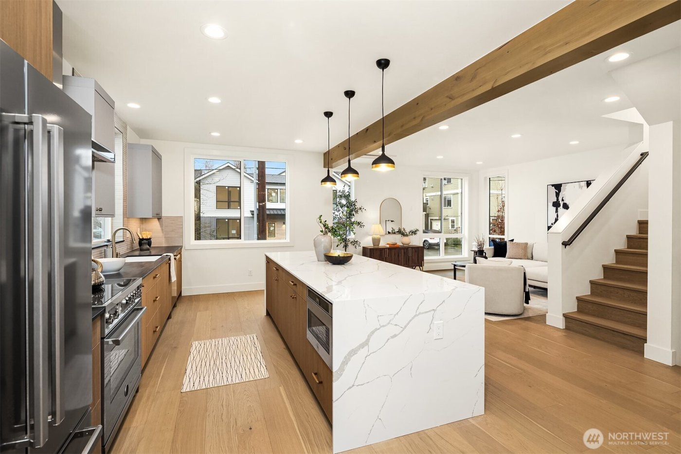 4406 1st Avenue NE, Seattle, WA 98105