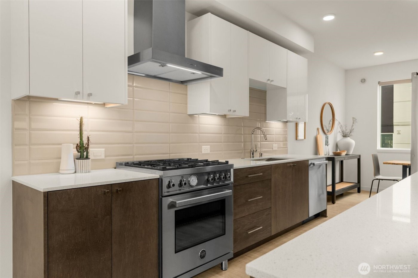 1638 20th Avenue #B, Seattle, WA 98122