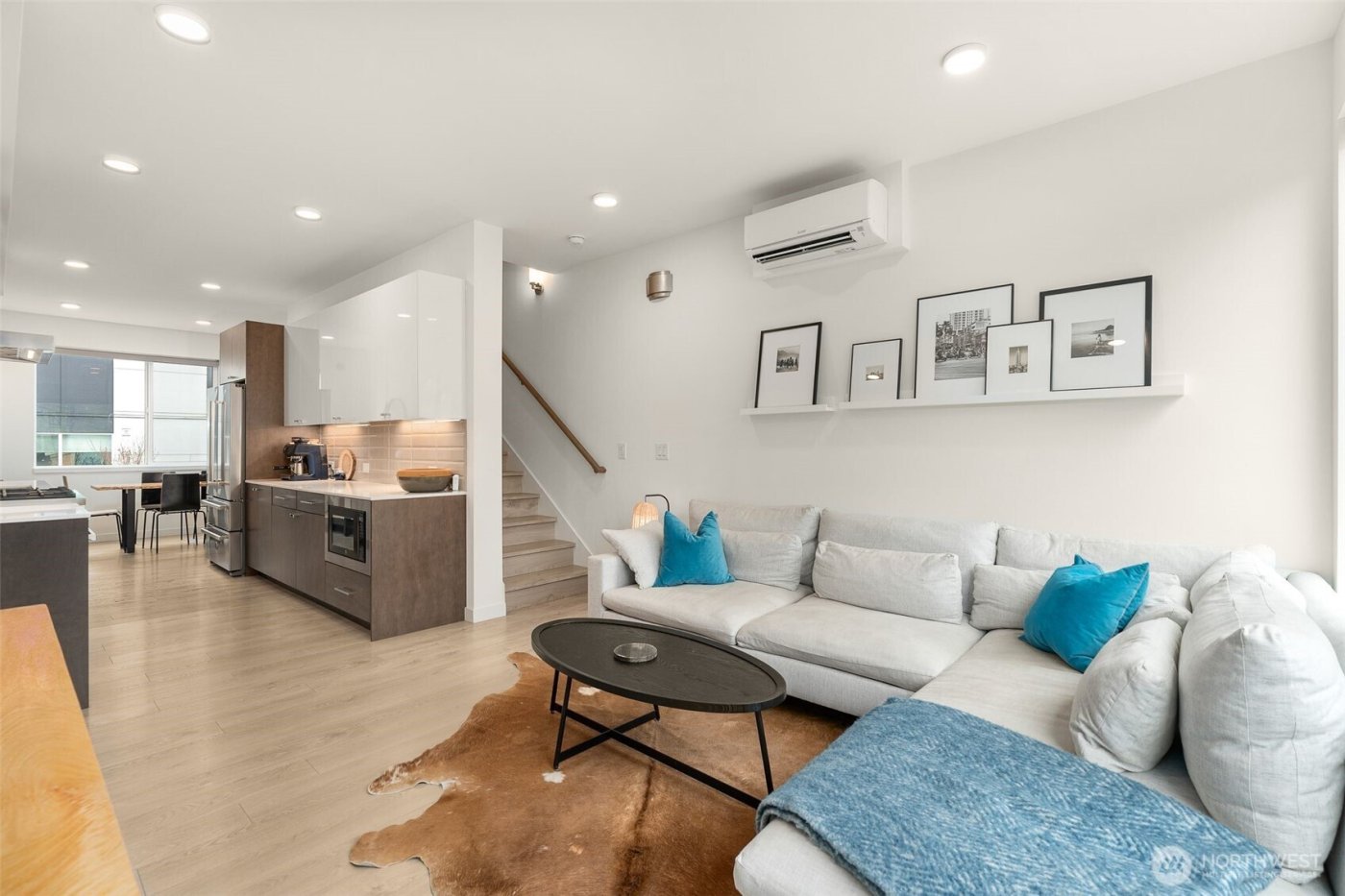 1638 20th Avenue #B, Seattle, WA 98122