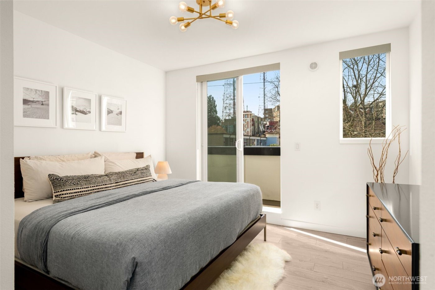 1638 20th Avenue #B, Seattle, WA 98122