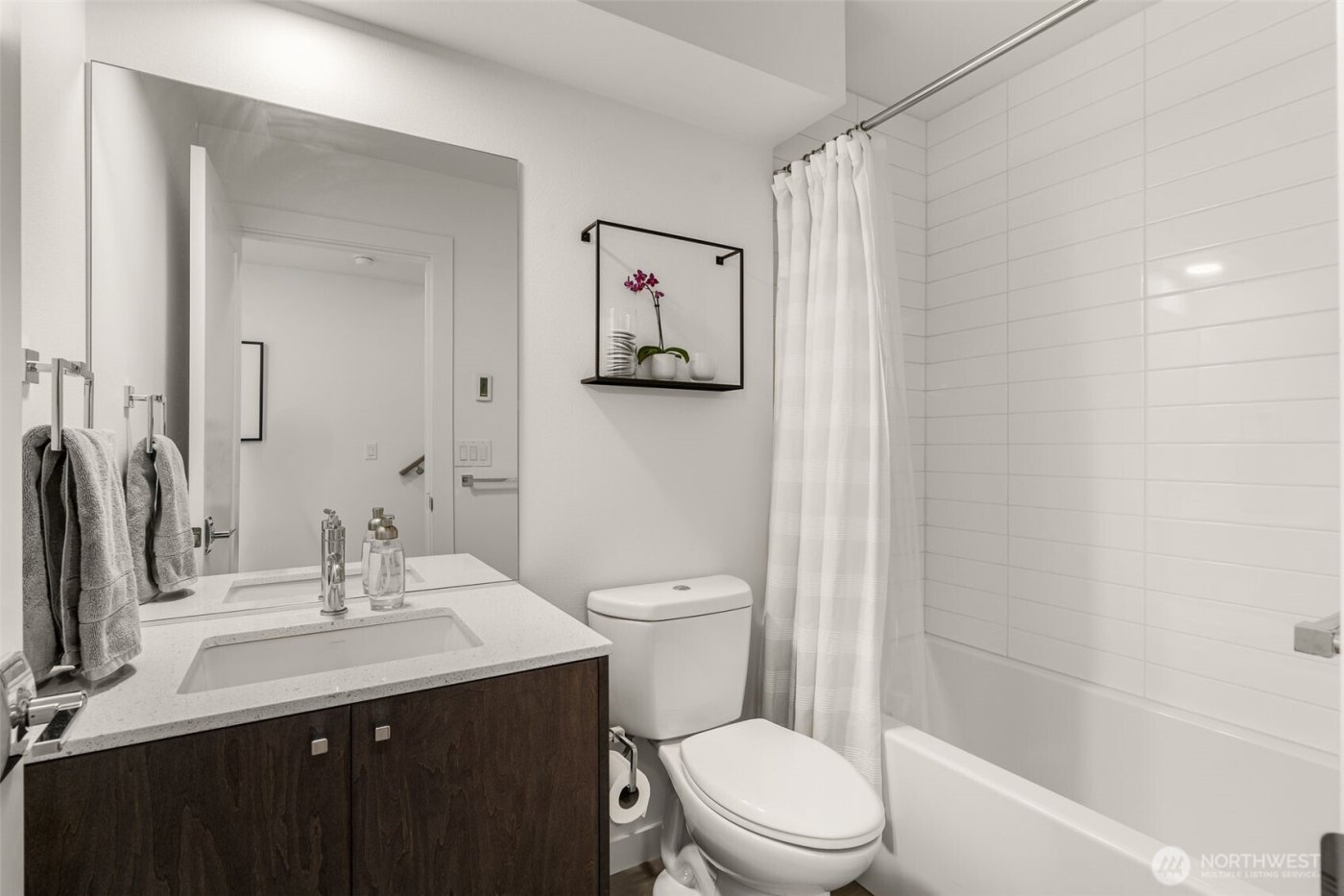 1638 20th Avenue #B, Seattle, WA 98122