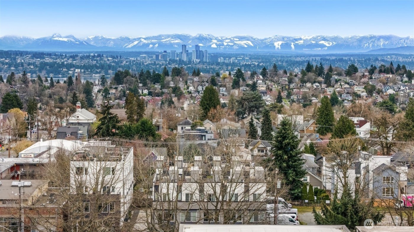 1638 20th Avenue #B, Seattle, WA 98122