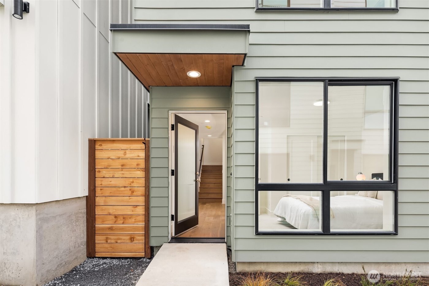 4418 1st Avenue NE #A, Seattle, WA 98105