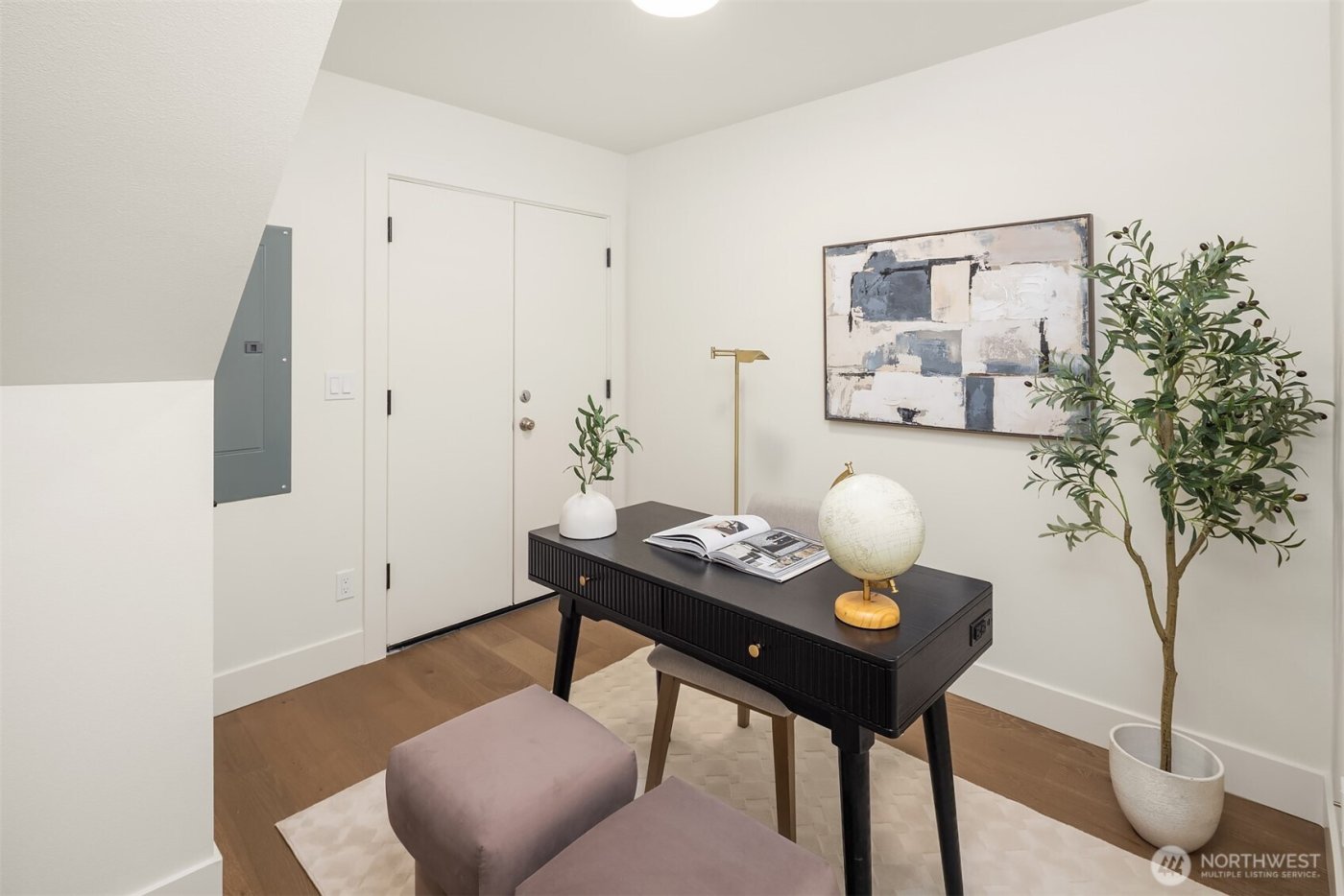 4418 1st Avenue NE #A, Seattle, WA 98105