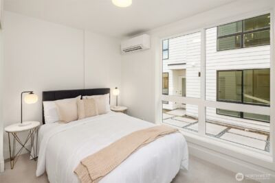 4418 1st Avenue NE #A, Seattle, WA 98105 - Photo 2