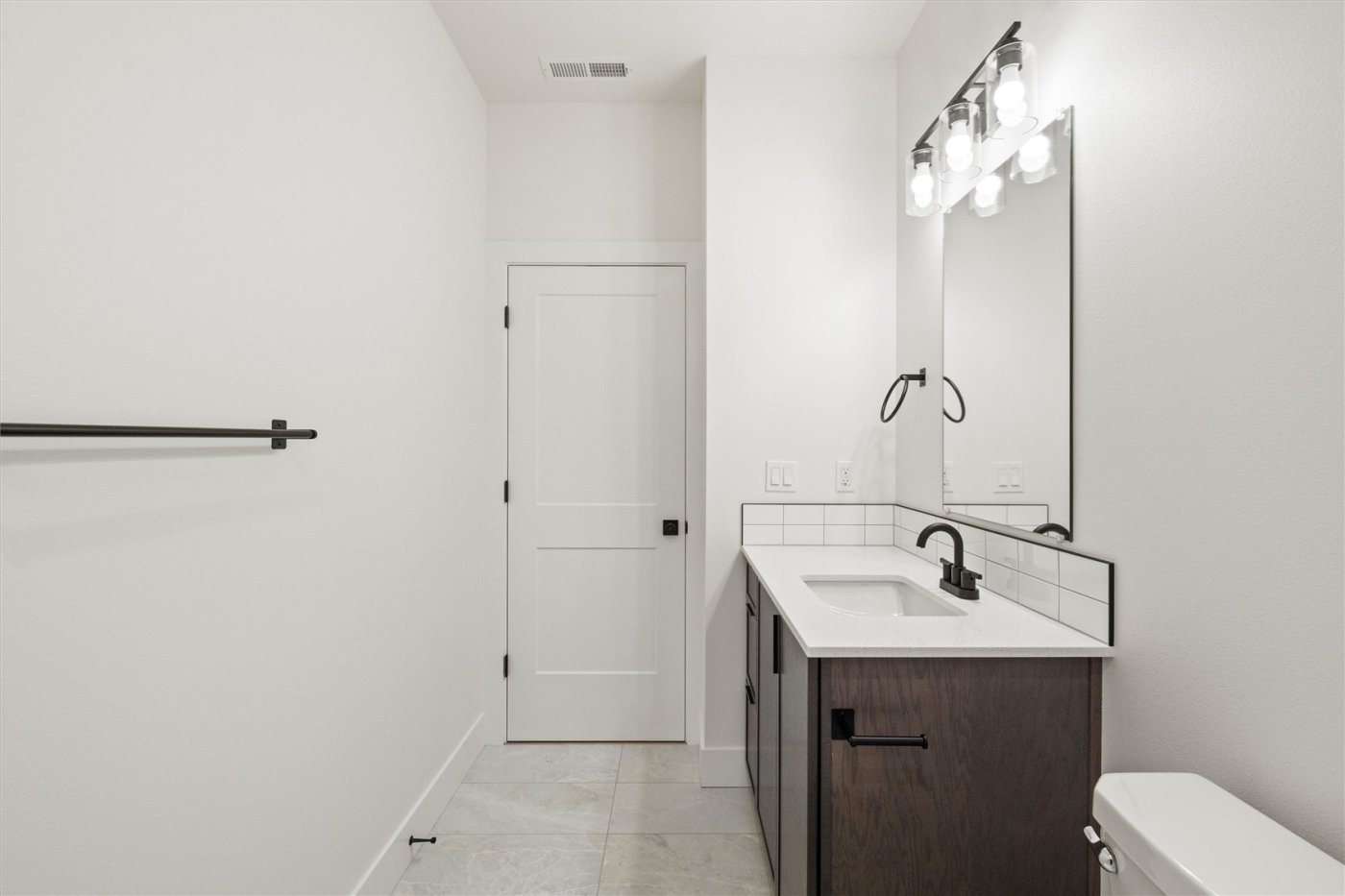 1269 E Mt Hood Street , Othello, WA 99344
