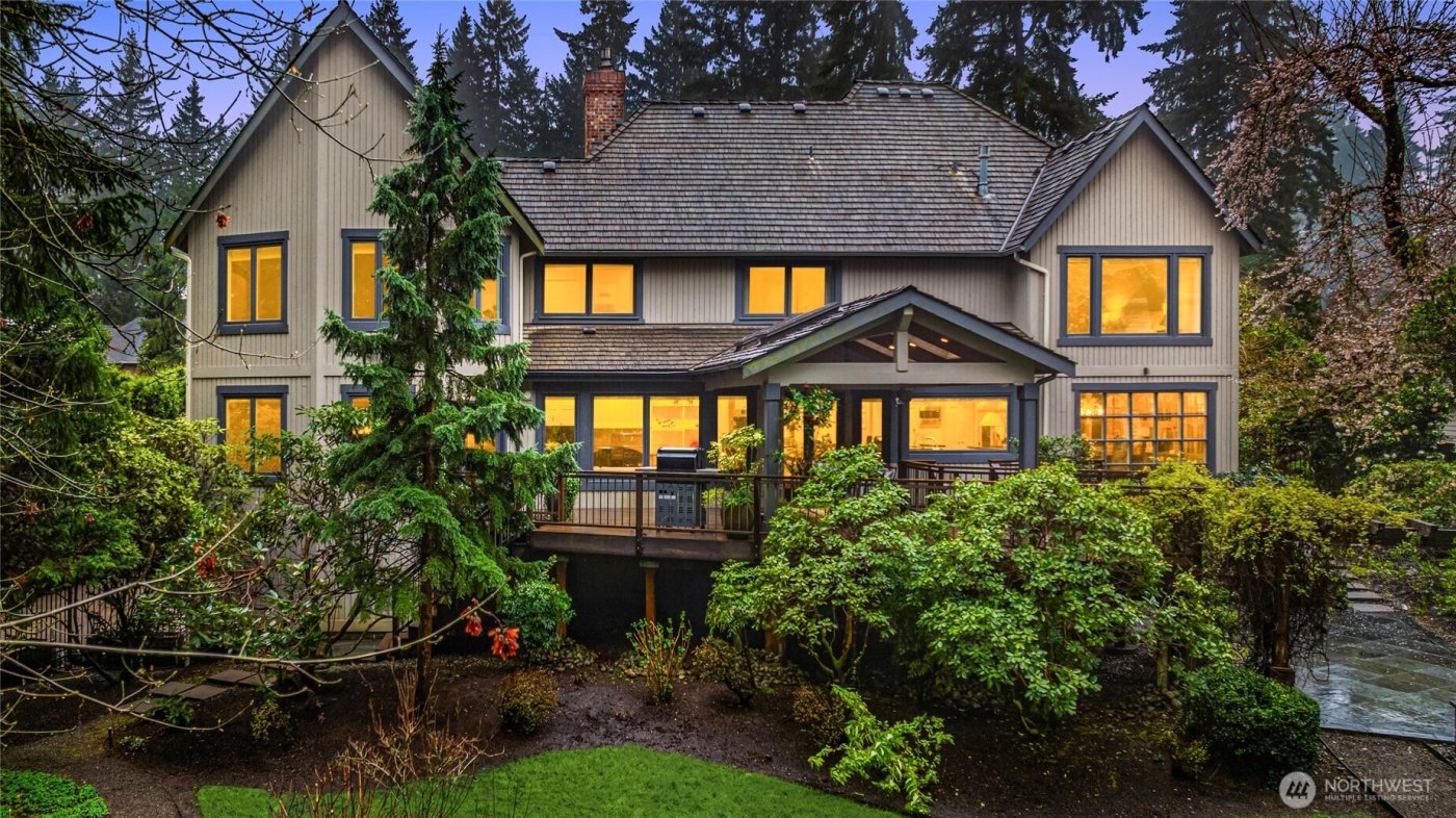 3240 126th Avenue NE, Bellevue, WA 98005