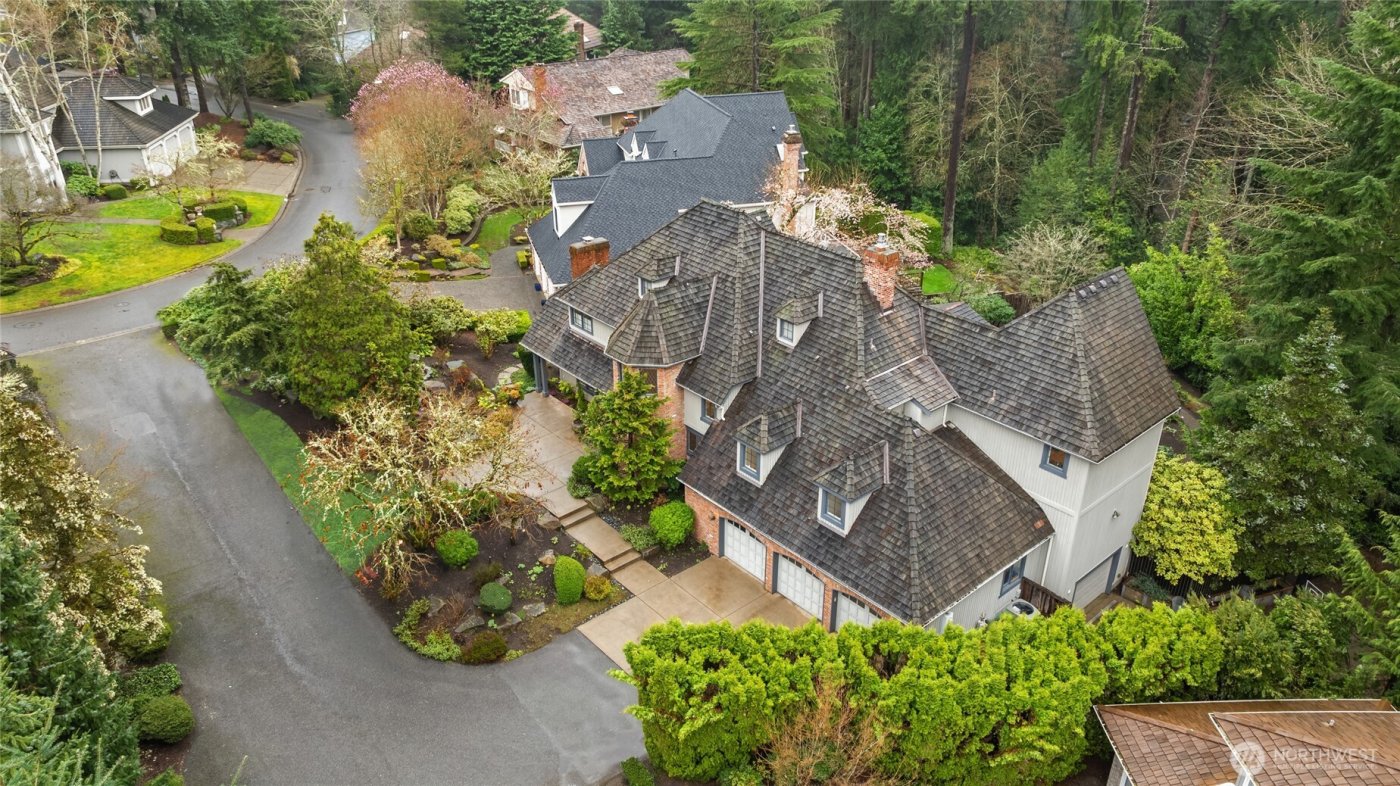 3240 126th Avenue NE, Bellevue, WA 98005