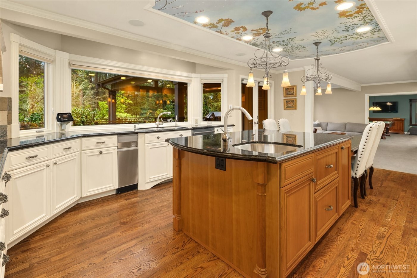 3240 126th Avenue NE, Bellevue, WA 98005