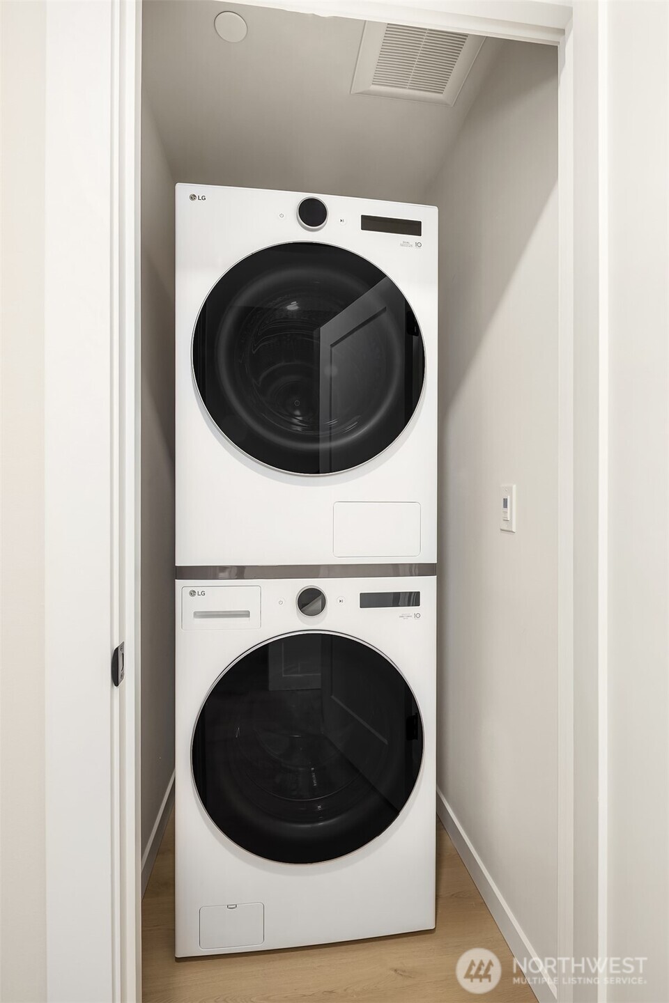 1155 NW 58th Street , Seattle, WA 98107